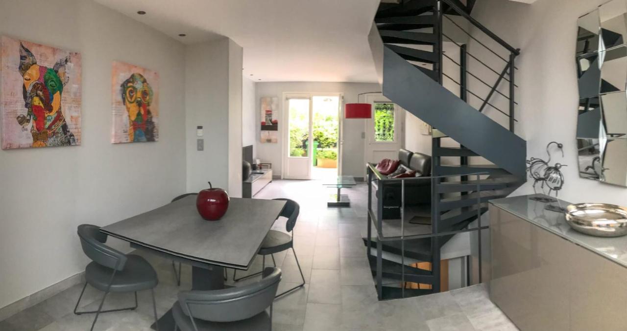 Charming Townhouse With Garden In The City Of Love Paris Bagian luar foto